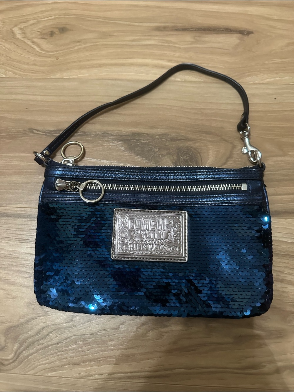 Coach poppy Navy Sequin Wristlet